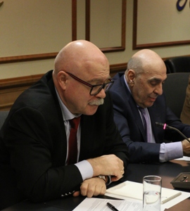 Директор, руководитель программы «Внешняя политика и безопасность» Московского центра Карнеги Д. Тренин (слева)