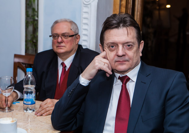 Коллеги В.Ермаков и Э.Ребгун (справа налево)